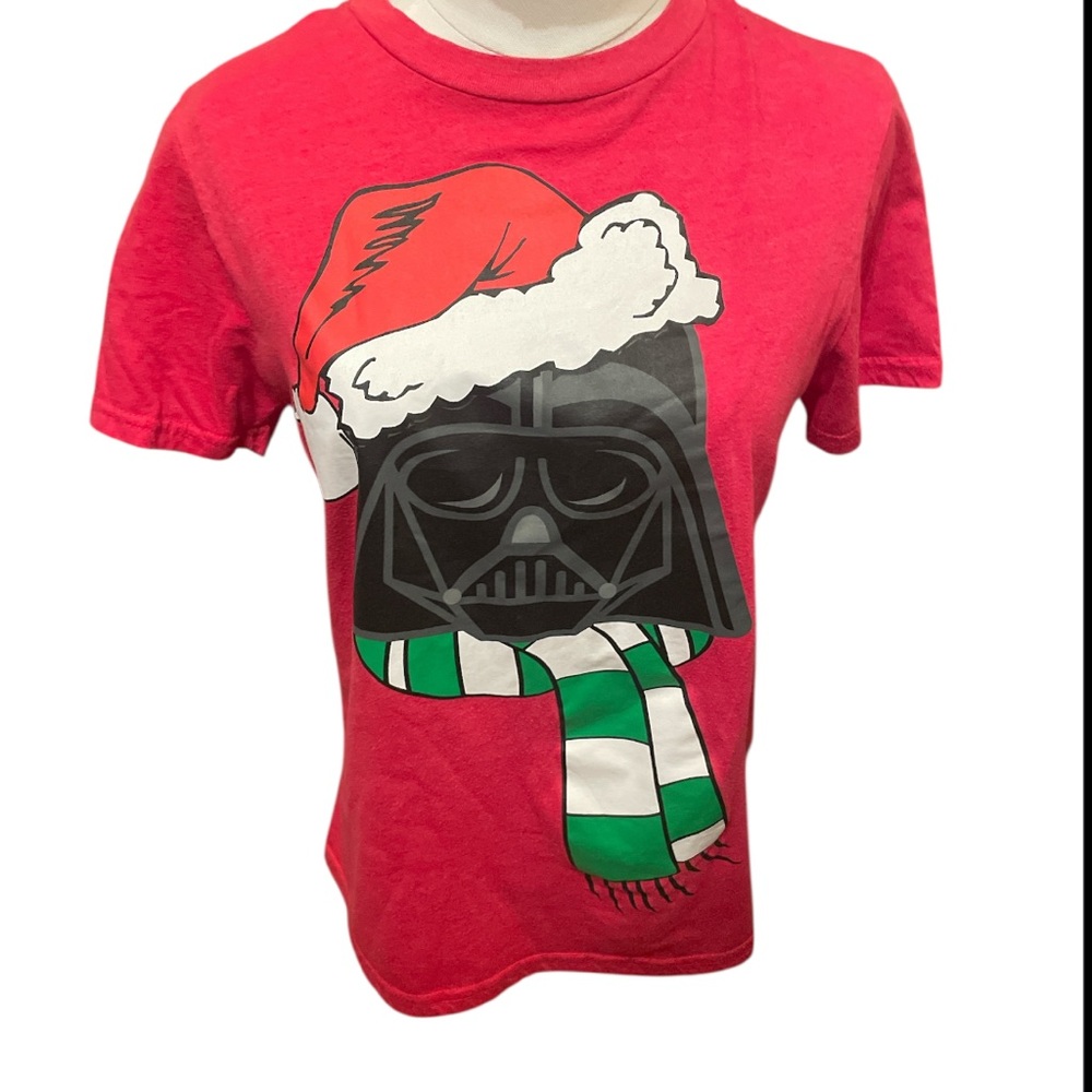Darth Vader Red Kids Holiday Graphic Tee with Festive Helmet Design Xl